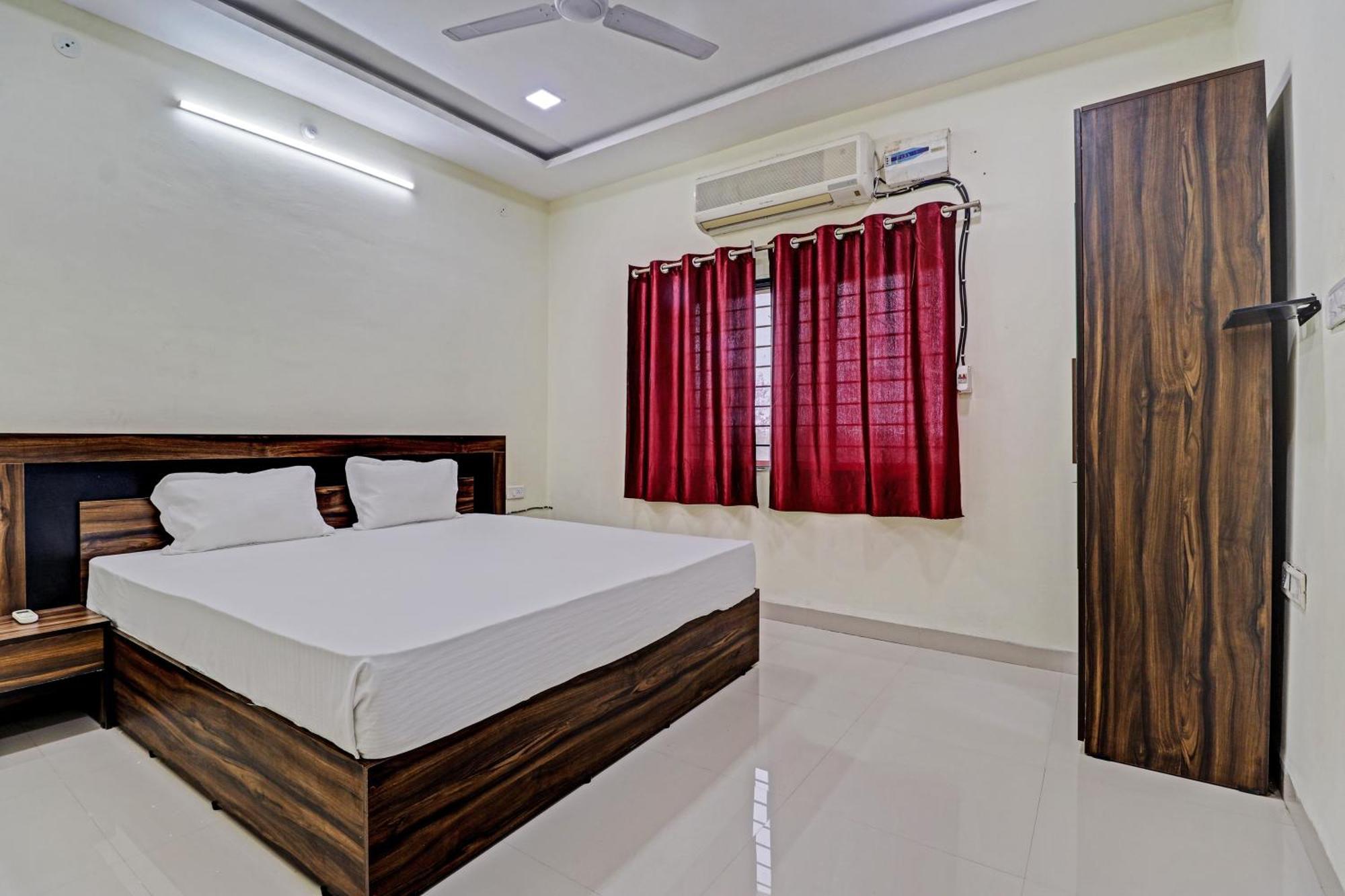 Super Hotel O Midway Treat Dhar Exterior photo